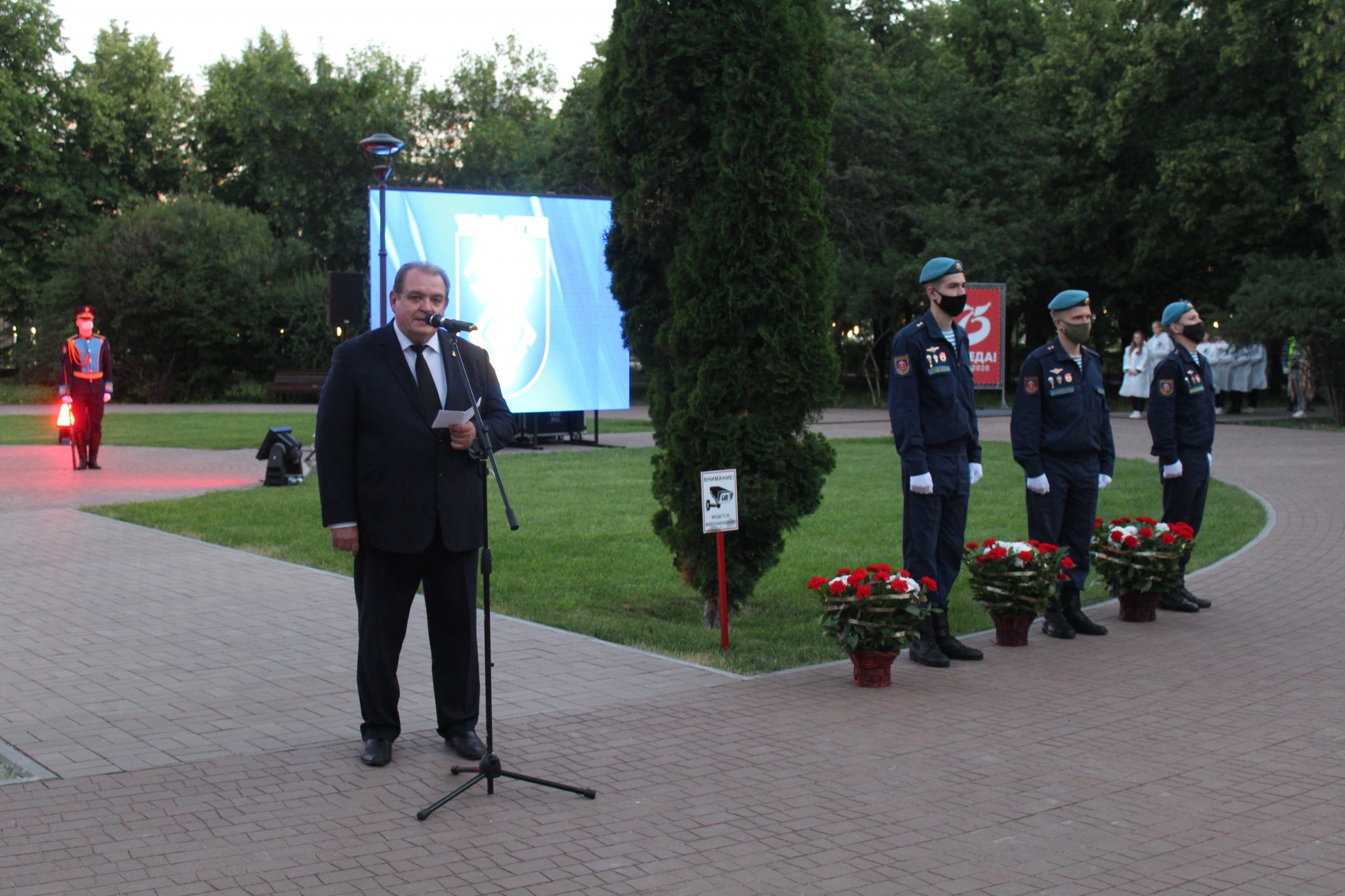 Парк Победы памятник солдатке Тольятти