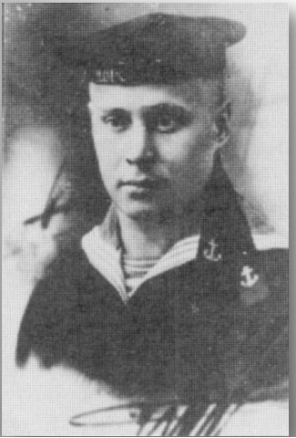 8 мая — день памяти нашего земляка — капитана Алексея Грачева и его экипажа.