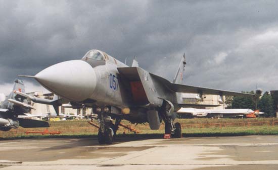 21 декабря 1985 г. первый полет МИГ-31М